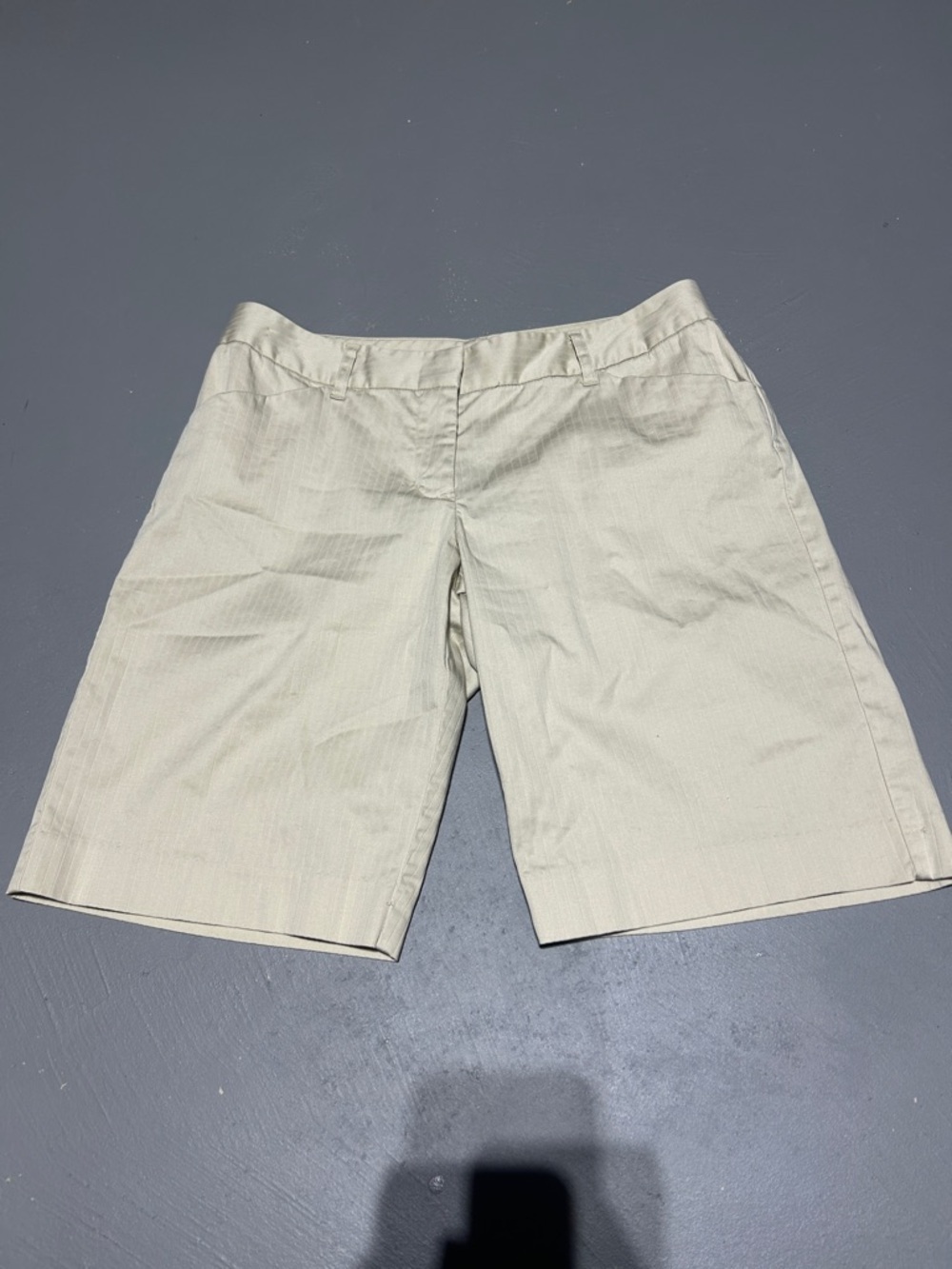 Daisy Fuentes Shorts (Women’s Size 8)